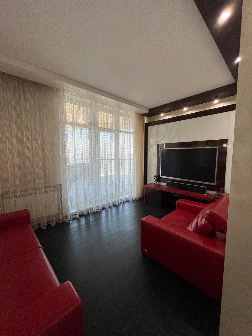 продажа трехкомнатной квартиры номер A-173266 в Приморском районе, фото номер 25